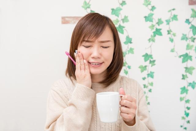 「歯がしみる」その原因、実は…？